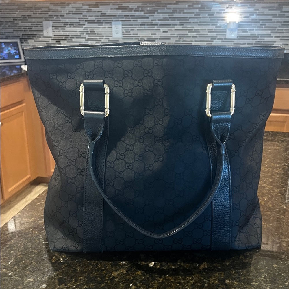 Gucci Black GG Guccissima Monogram Tote Bag - Picture 6 of 17